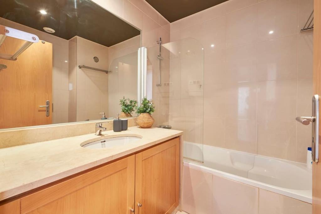 Modern Apartment In Parque Das Nacoes ลิสบอน ภายนอก รูปภาพ