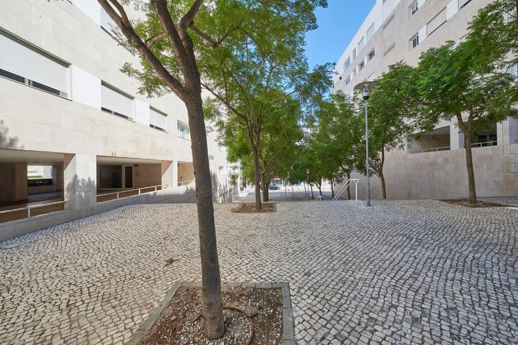 Modern Apartment In Parque Das Nacoes ลิสบอน ภายนอก รูปภาพ