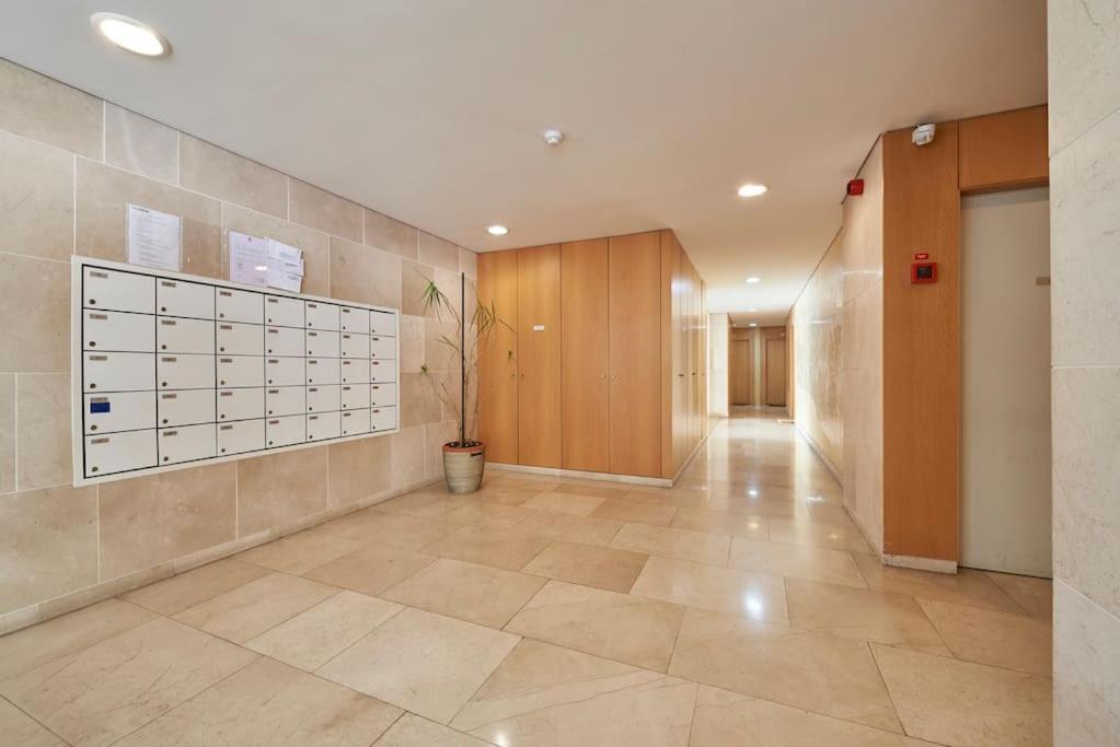 Modern Apartment In Parque Das Nacoes ลิสบอน ภายนอก รูปภาพ